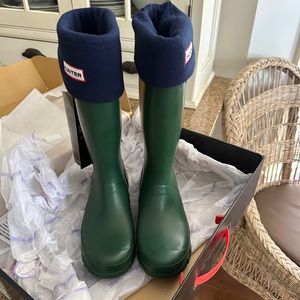 NWT Kids Hunter Boots - Boy size 5 / Girl size 6